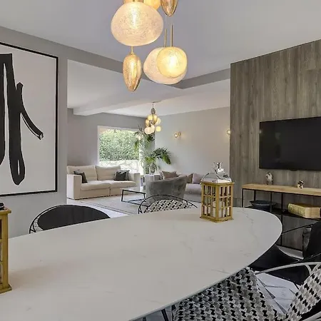 Julia First Вилла