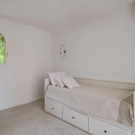 Julia First Вилла *