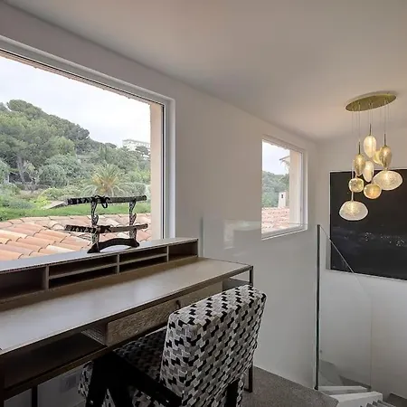 Julia First Villa Vallauris