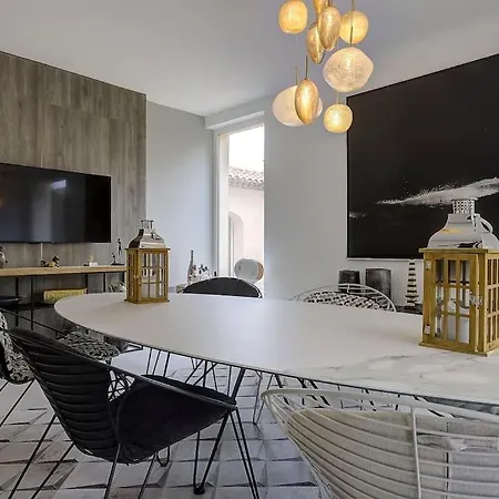 Julia First * Vallauris