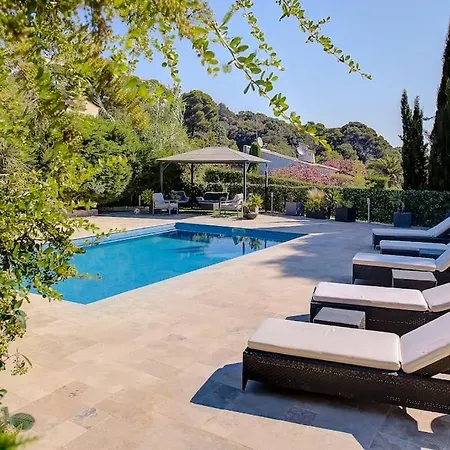 Julia First * Vallauris