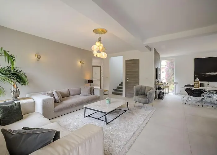 Villa Julia First *