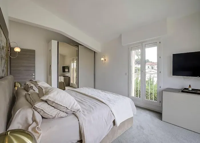 Villa Julia First *
